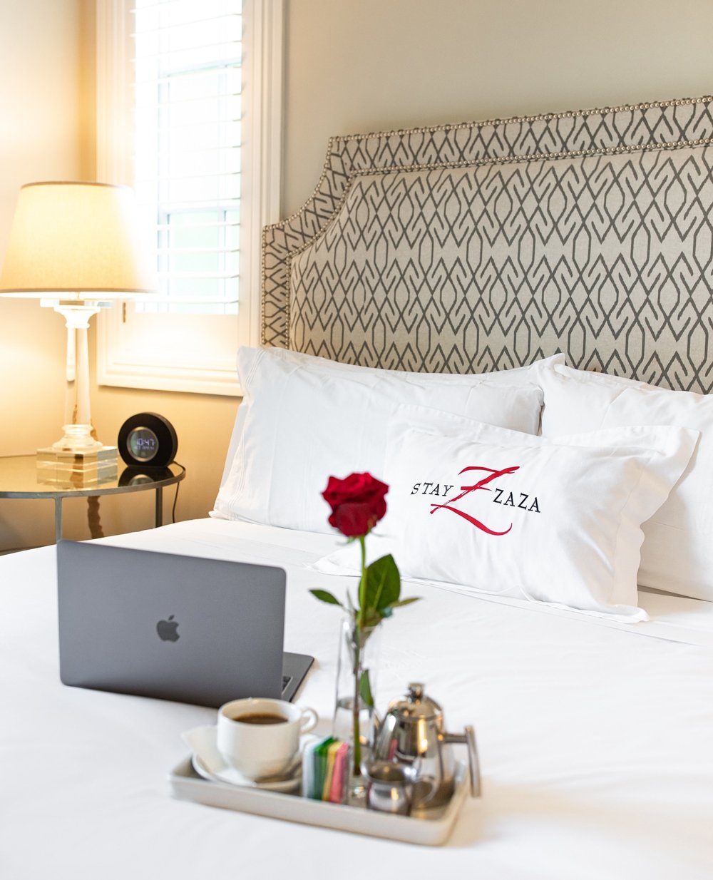 Amenities-Bed-Laptop-Rose