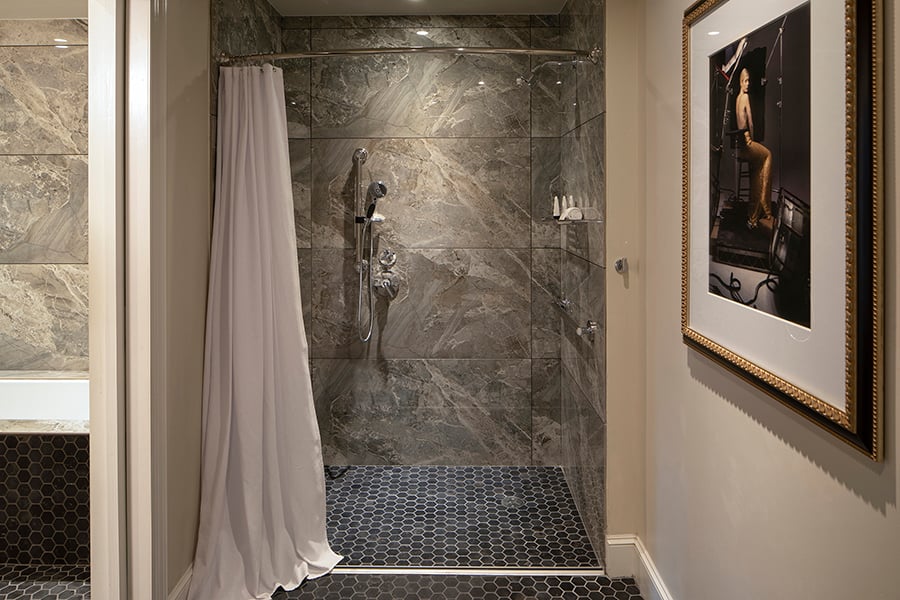 ZaZa-ATX-ItsComplicated-SHOWER