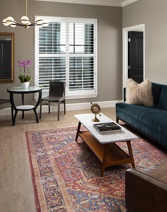 ZaZa-ATX-BalconyCornerSuite-LIVING-1