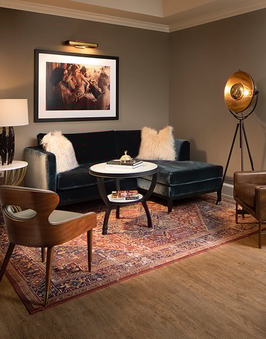 ZaZa-ATX-BalconySuiteKing-LIVING-1