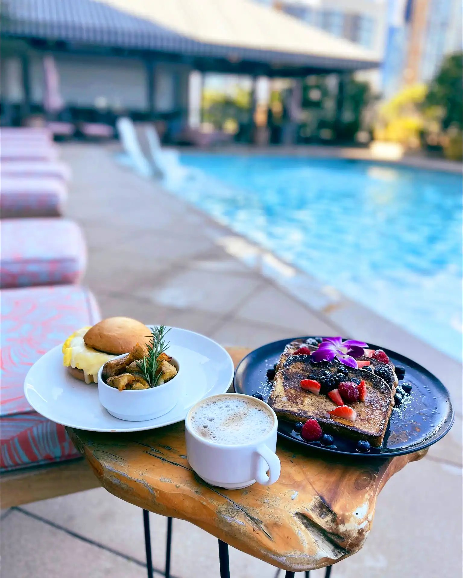 ATX-Breakfast-Poolside