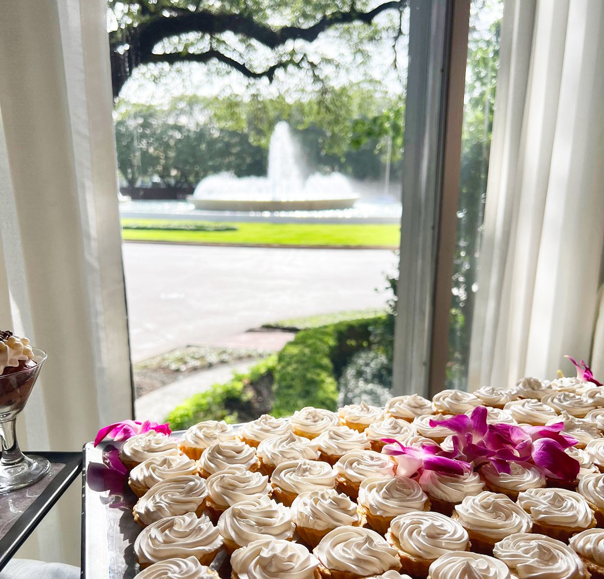 Hotel ZaZa Houston Museum District Weddings Phantom Ballroom Cupcakes