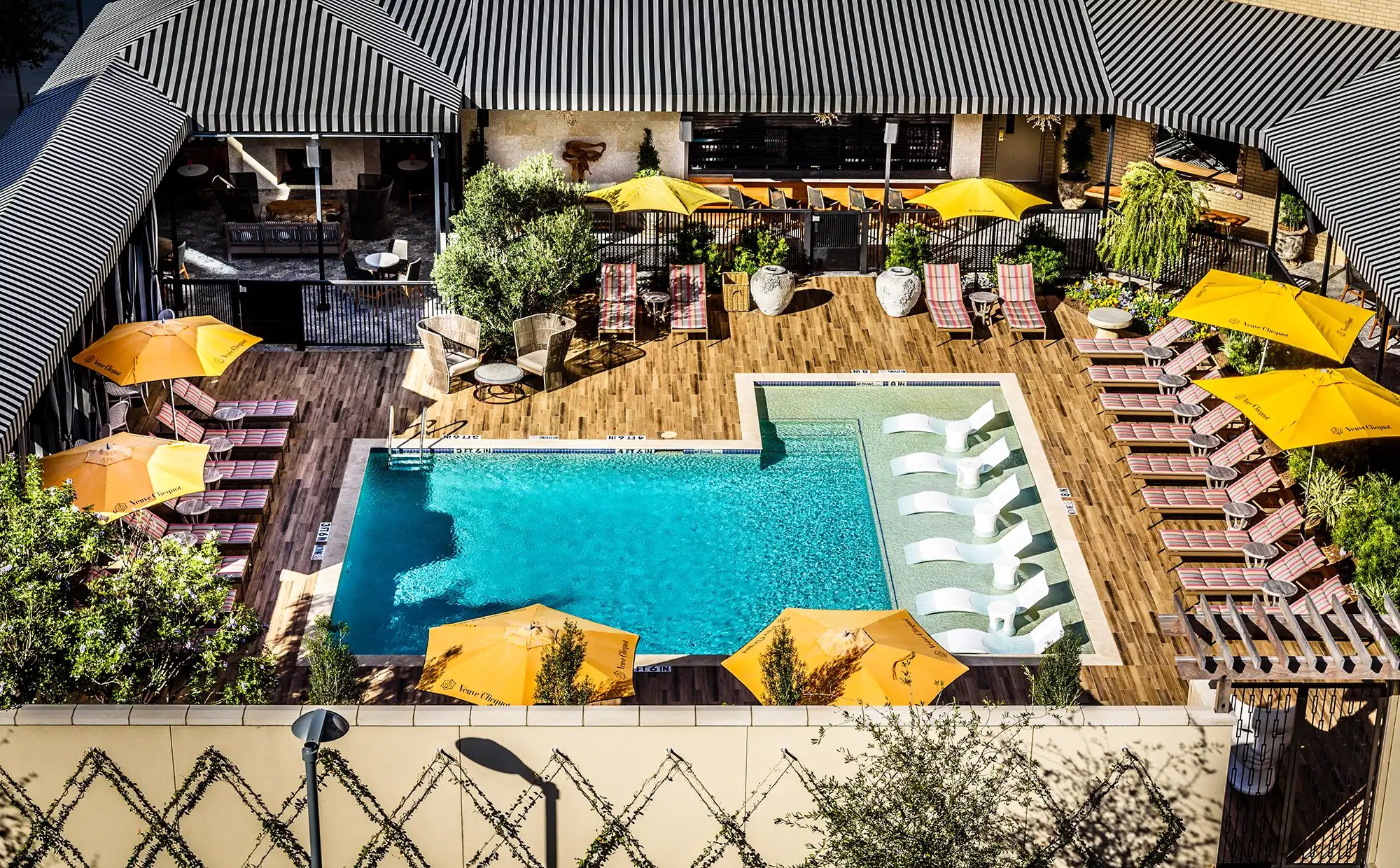 Hotel ZaZa Houston Memorial City The Beach Club Wedding Venue 2