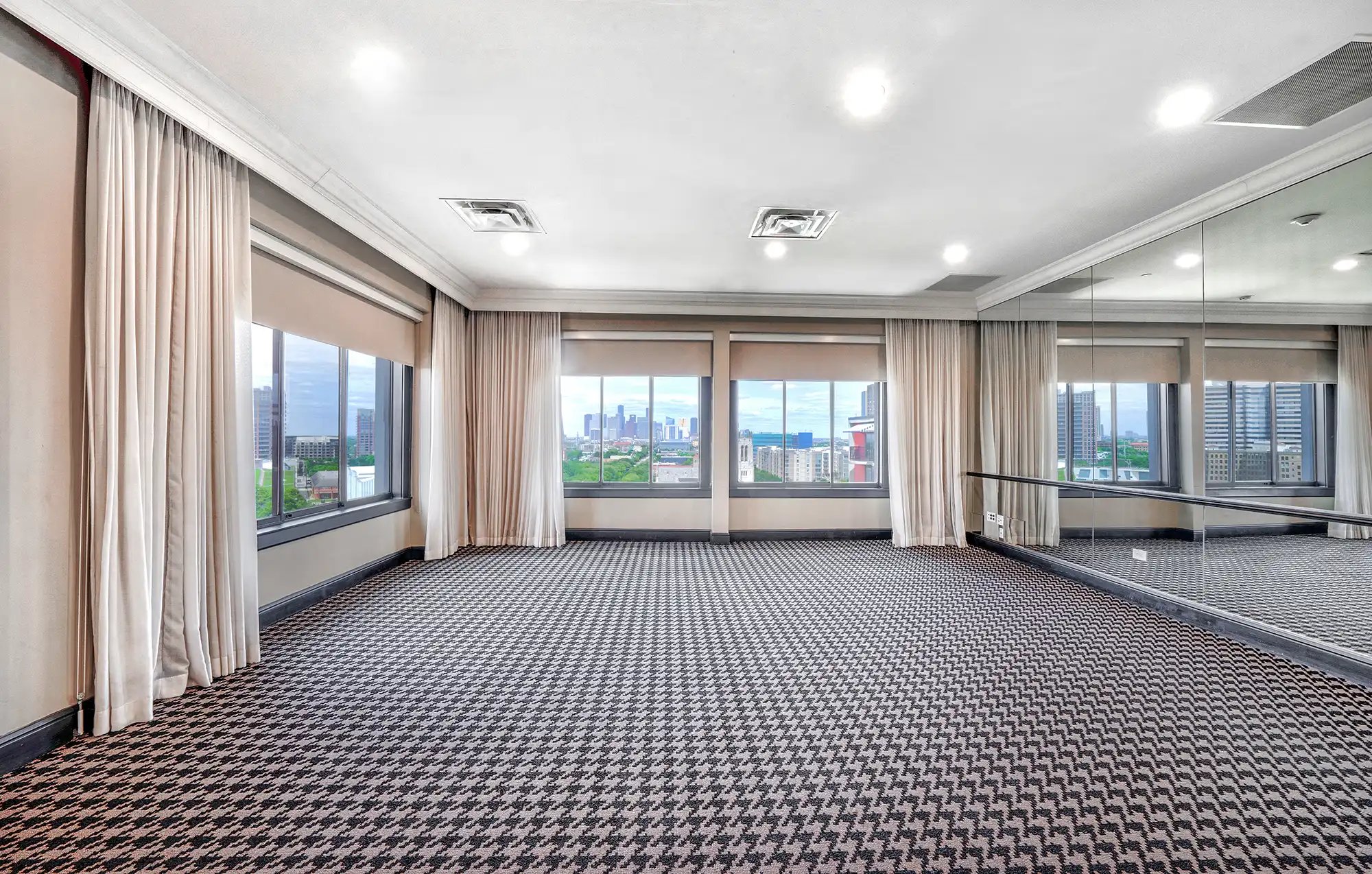Hotel ZaZa Houston Museum District Wedding Venues Room With A View 2