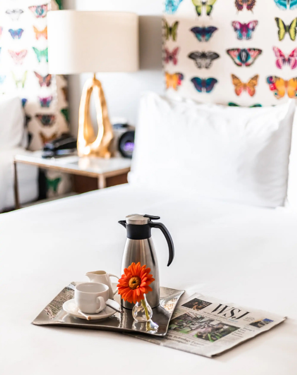 MCITY-BedTray-Coffee-Flower