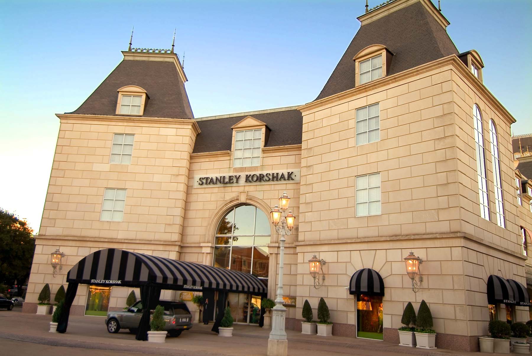 Stanley_Korshak_exterior