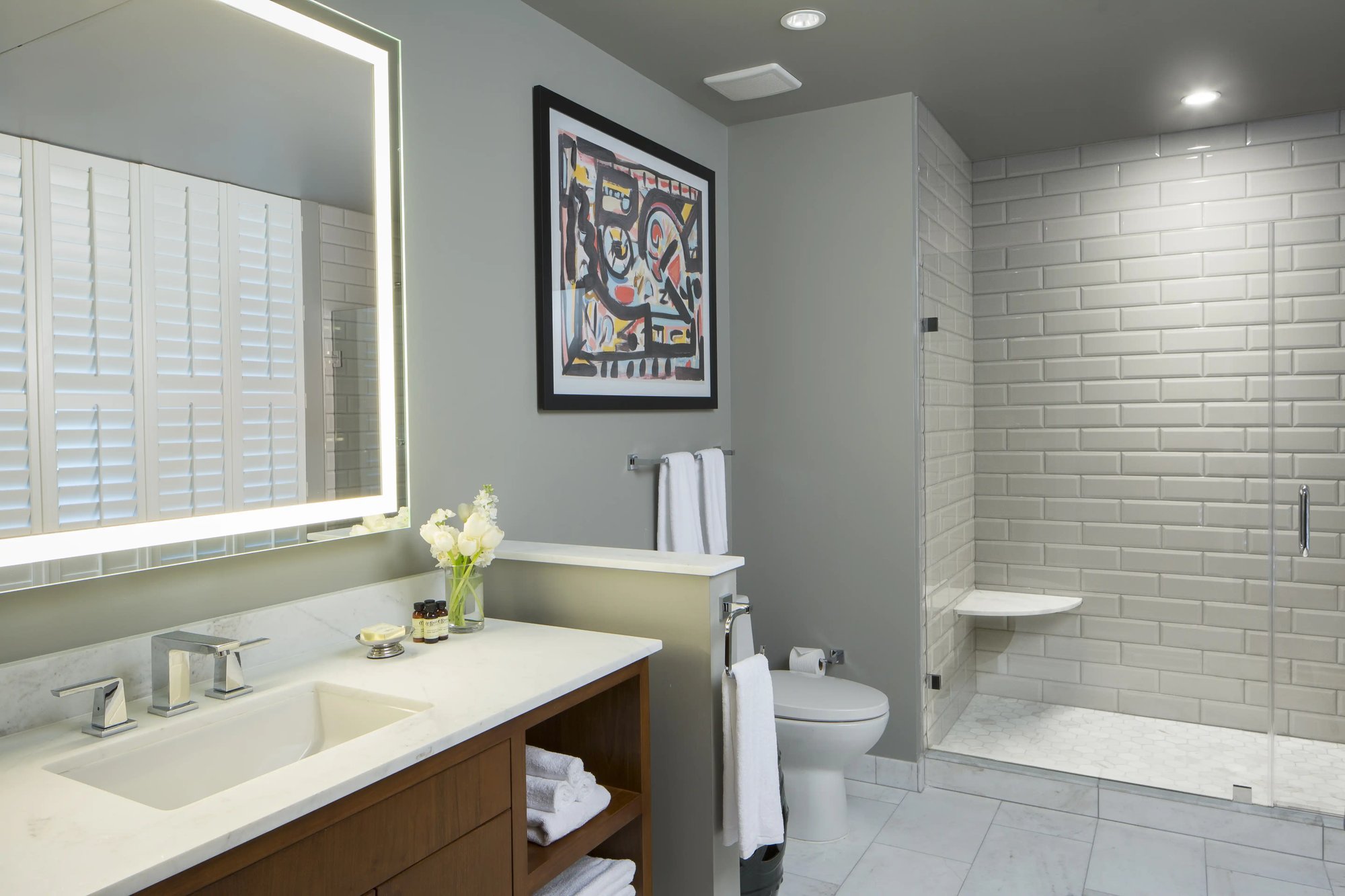 ZaZa Memorial City Guest Room Corner King 2
