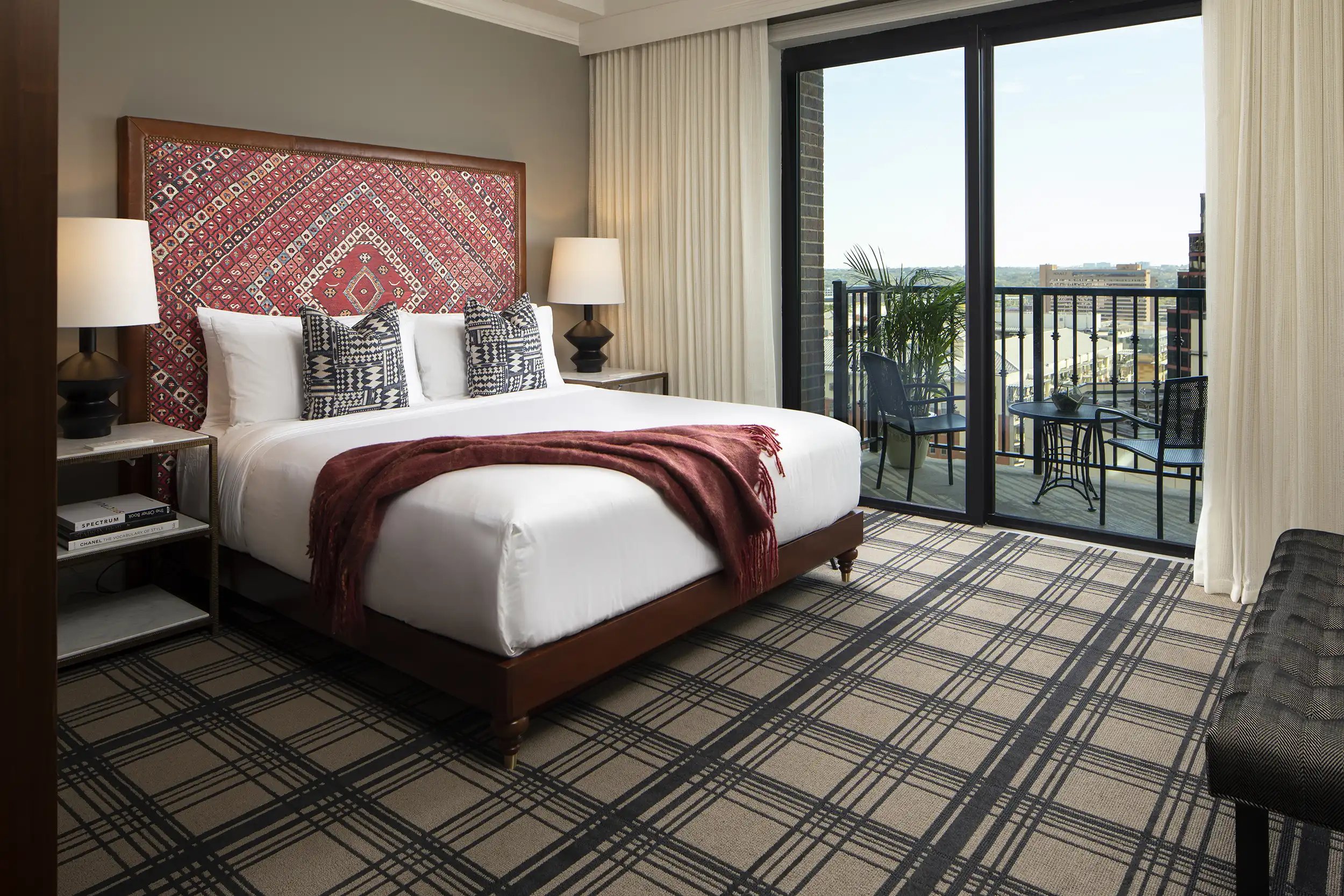 ZaZa Austin Guest Rooms Balcony Suite King 2