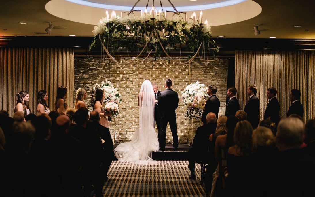 HotelZaZa-DallasUptown-CeremonyCouple-UptownDallroom