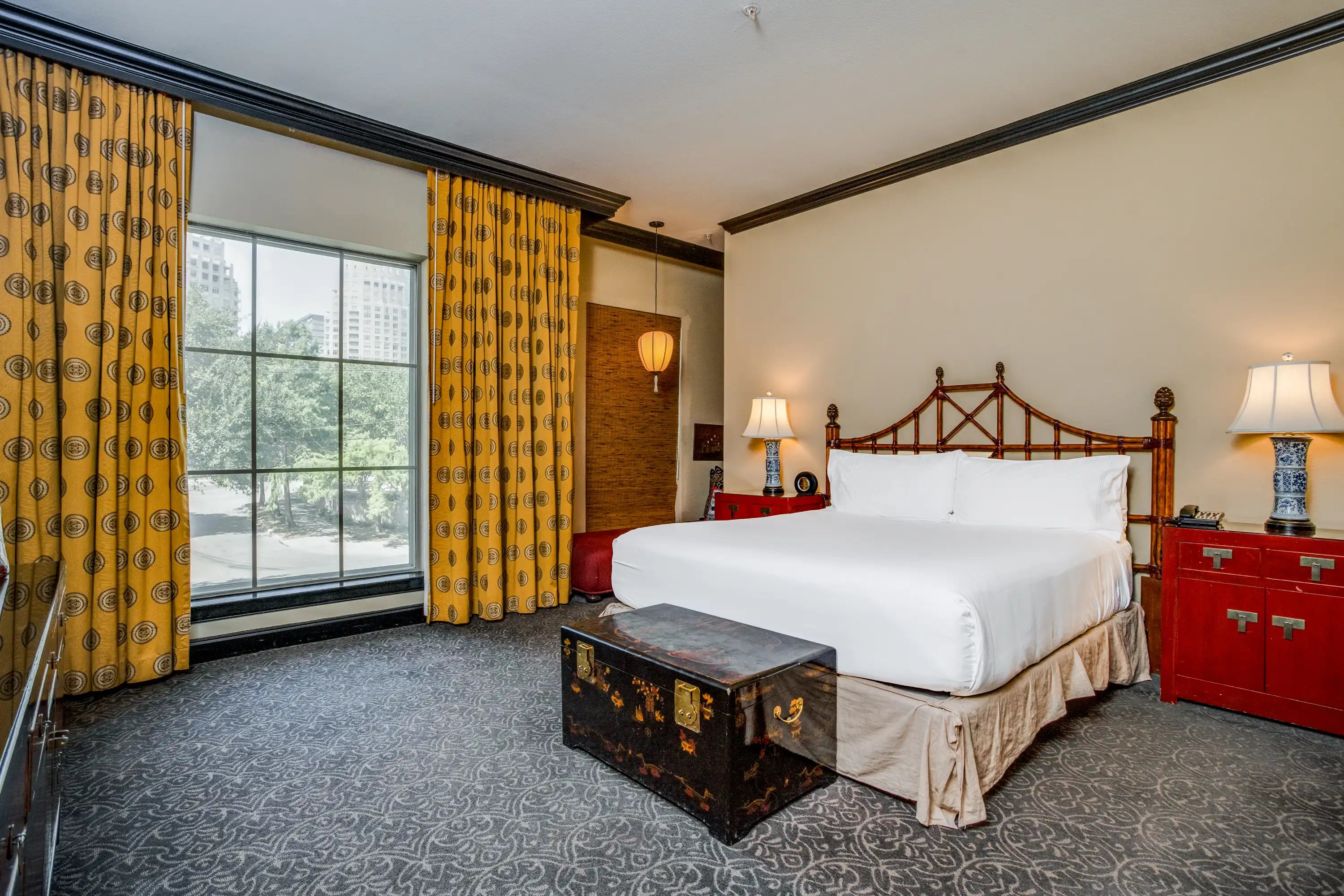 Hotel ZaZa Dallas Concept Suite Far East 2