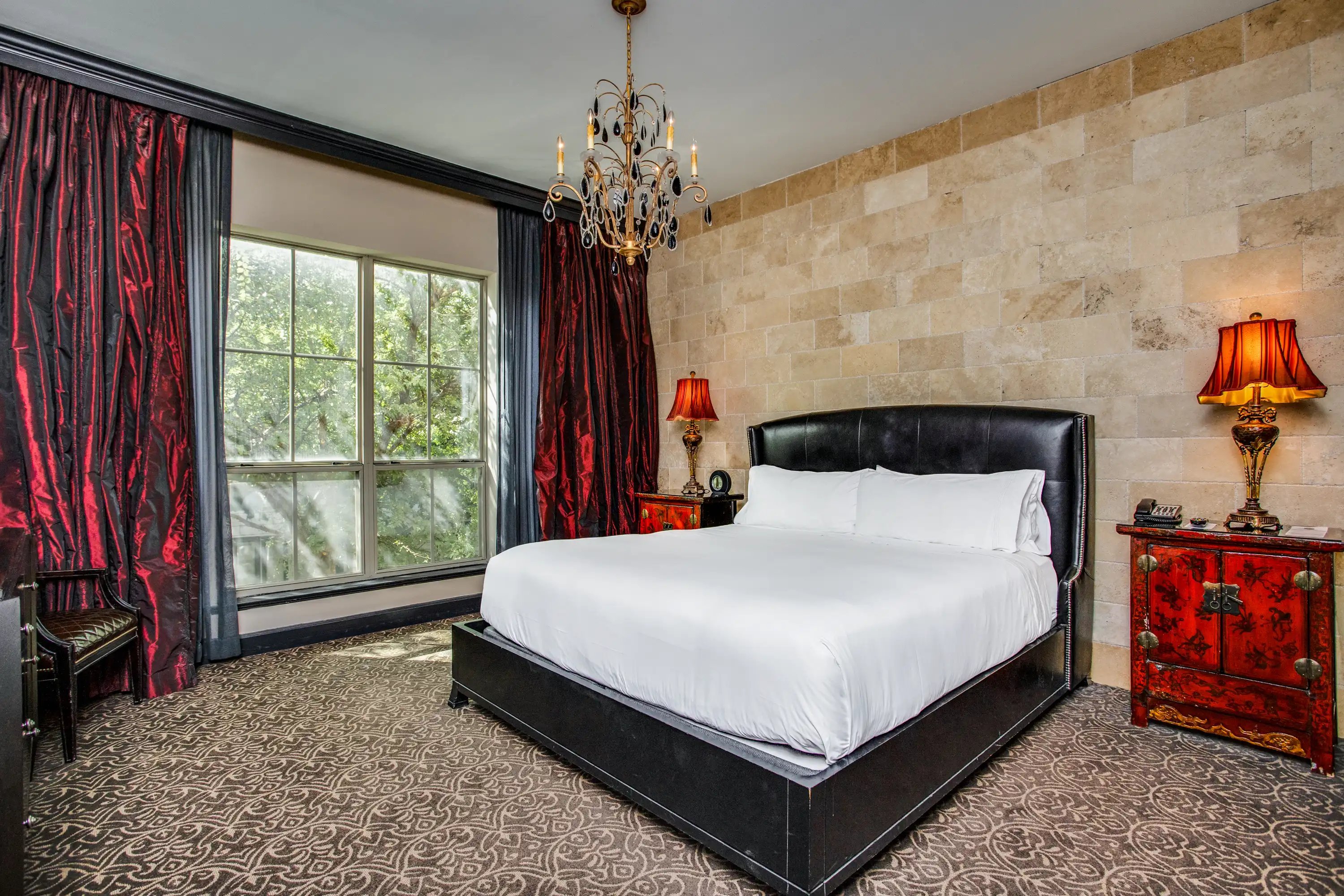Hotel ZaZa Dallas -MAG7-SUITE-Raven-2-1
