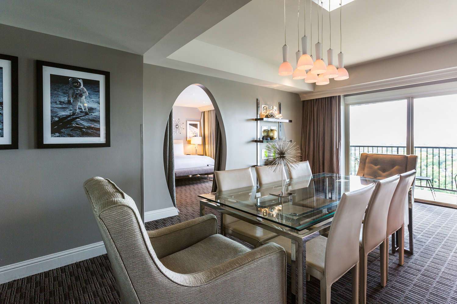 ZaZa-HOU-CONCEPT-SUITE-HoustonWeHaveaProblem2