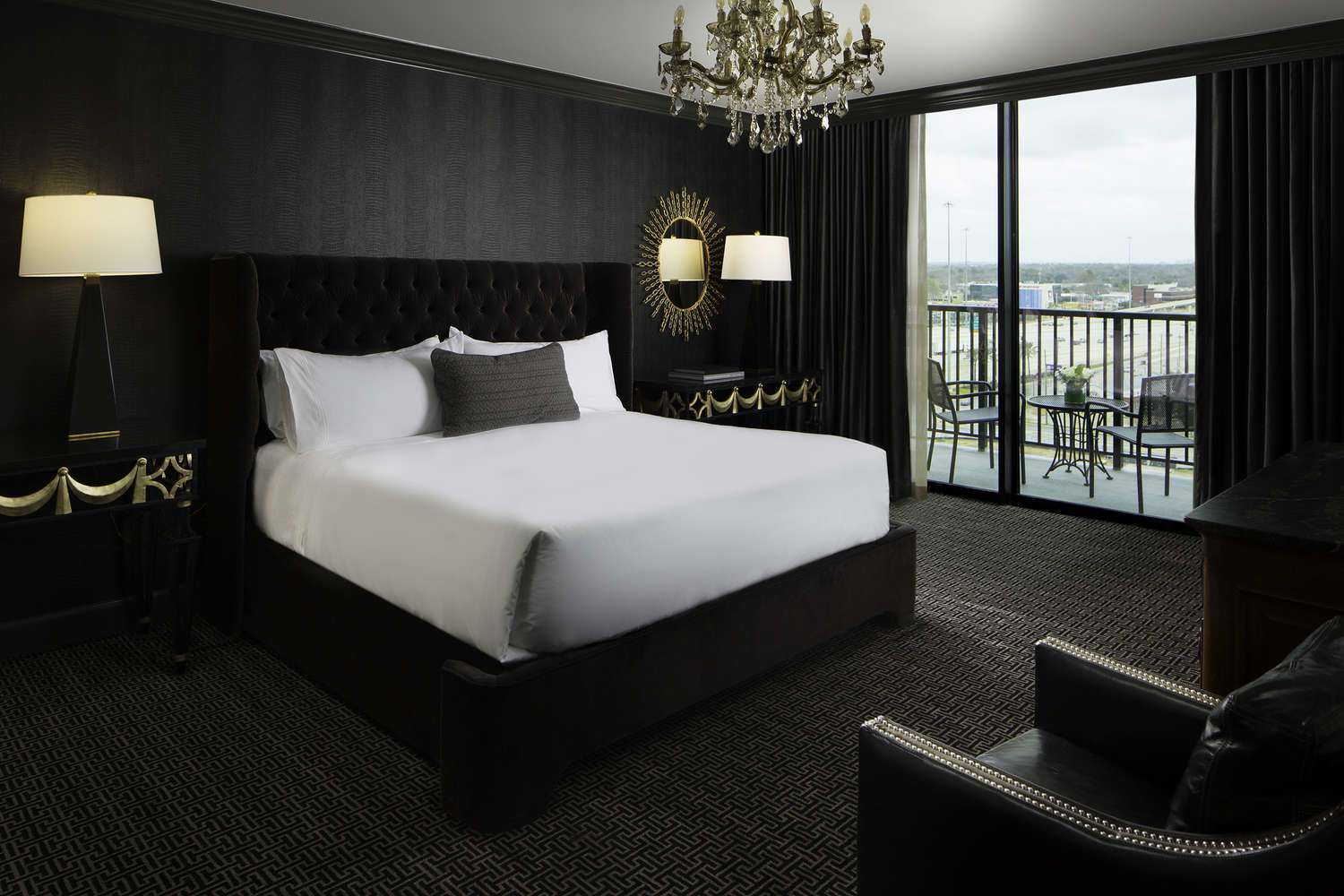 web_blackgold_bed