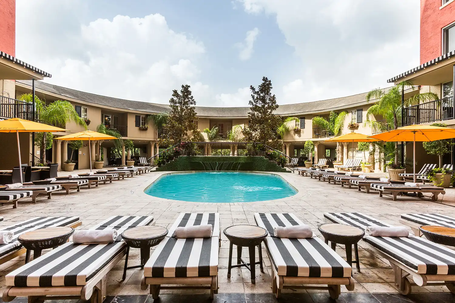 Hotel ZaZa Houston Museum District Poolside View