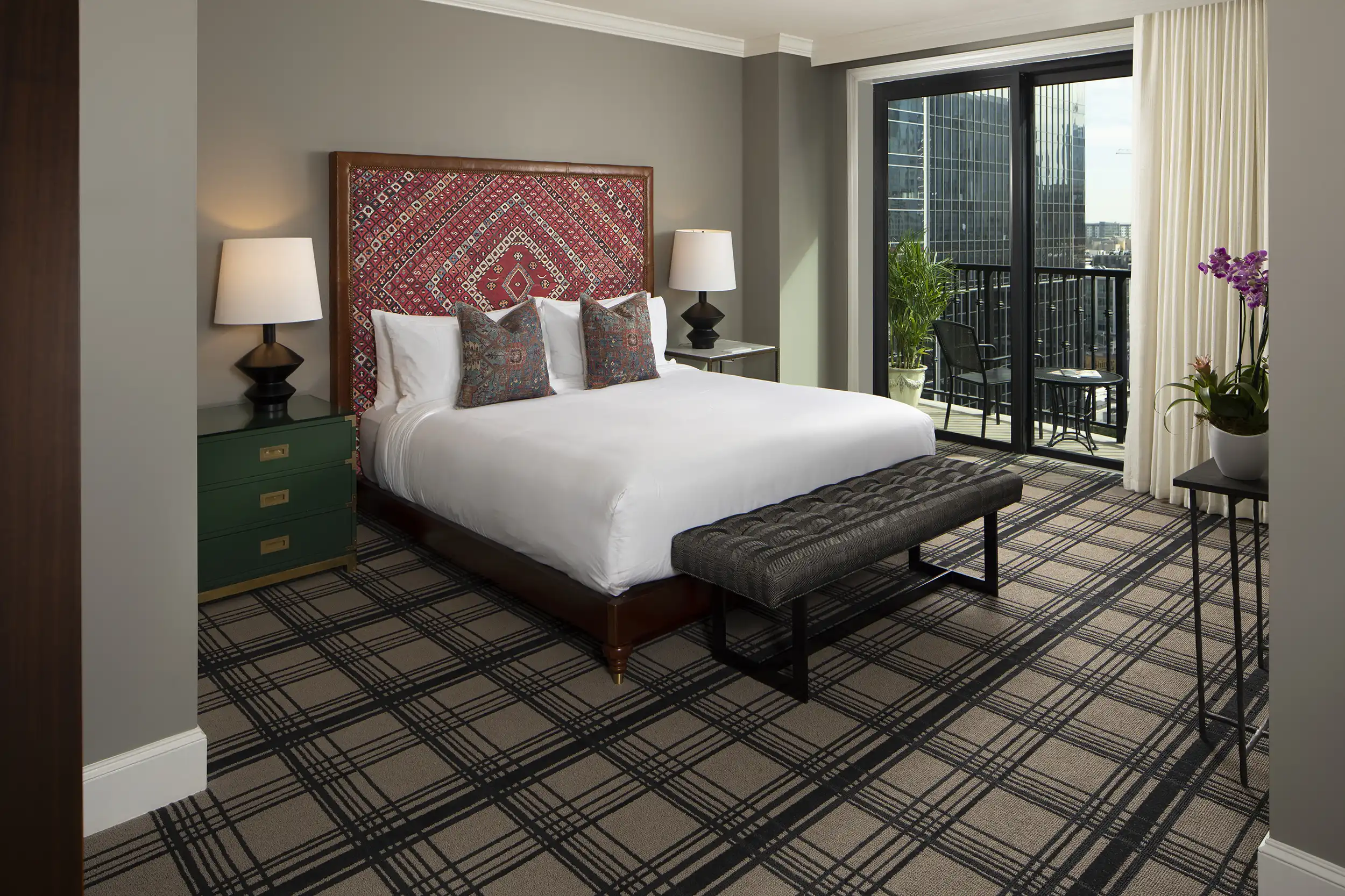 ZaZa-ATX-BalconyCornerSuite-1