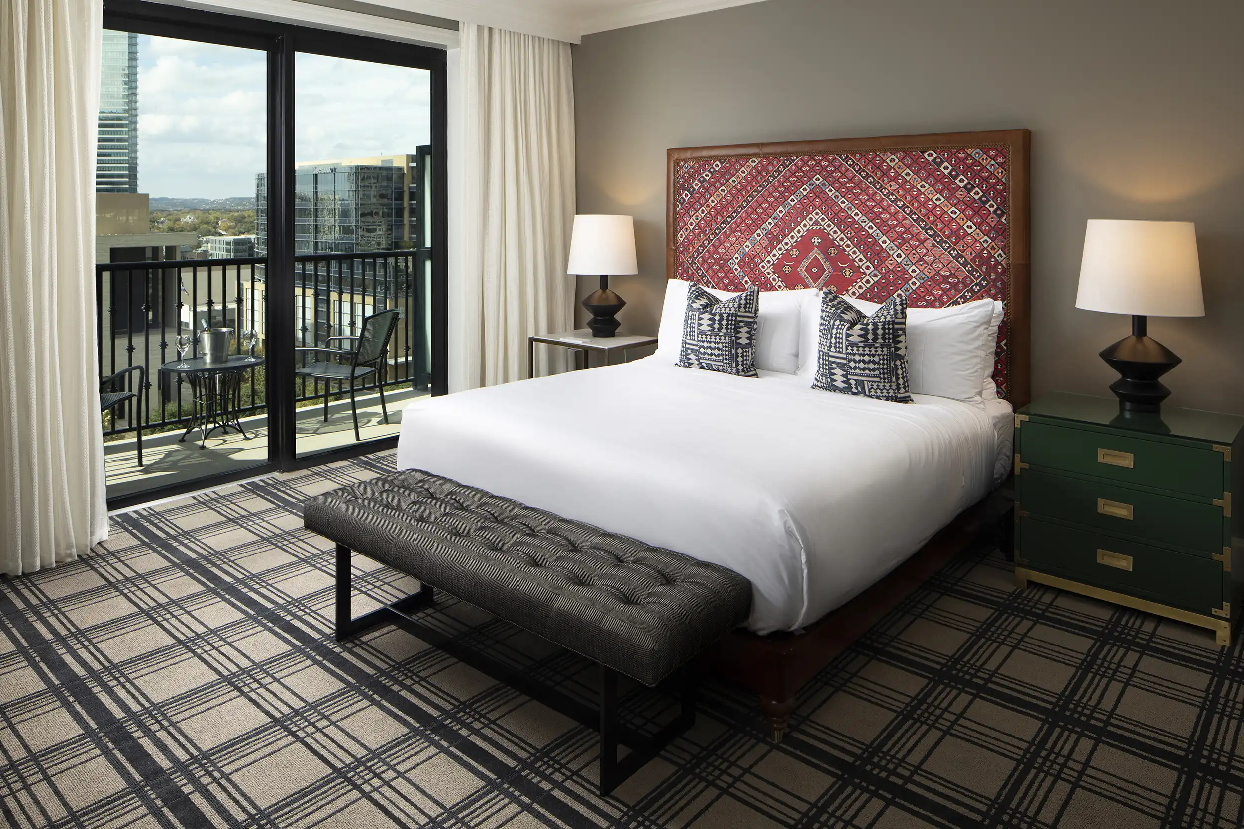 ZaZa-ATX-BalconyCornerSuite-3